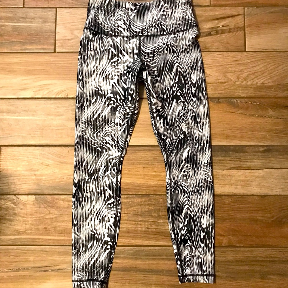 Black and White Yoga pants